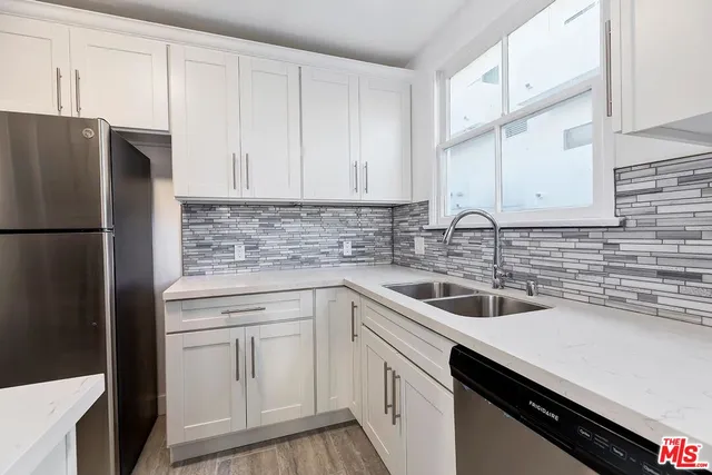 $2,395 | 5022 Clinton Street, Unit 5022C, Los Angeles, CA 90004