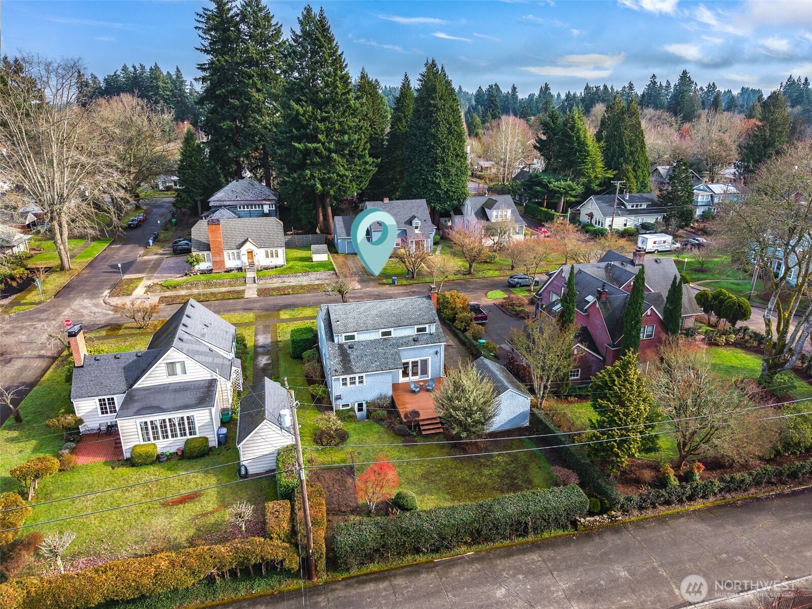 2305 Columbia Street Southwest Olympia, WA 98501 - Photo 32 of 34 an aerial view of multiple house