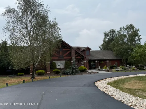 $1 | 255 R Laurel Valley Drive, Sugarloaf, PA 18249