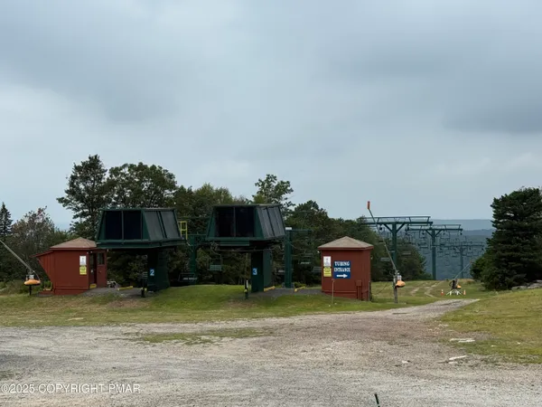 $1 | 255 R Laurel Valley Drive, Sugarloaf, PA 18249