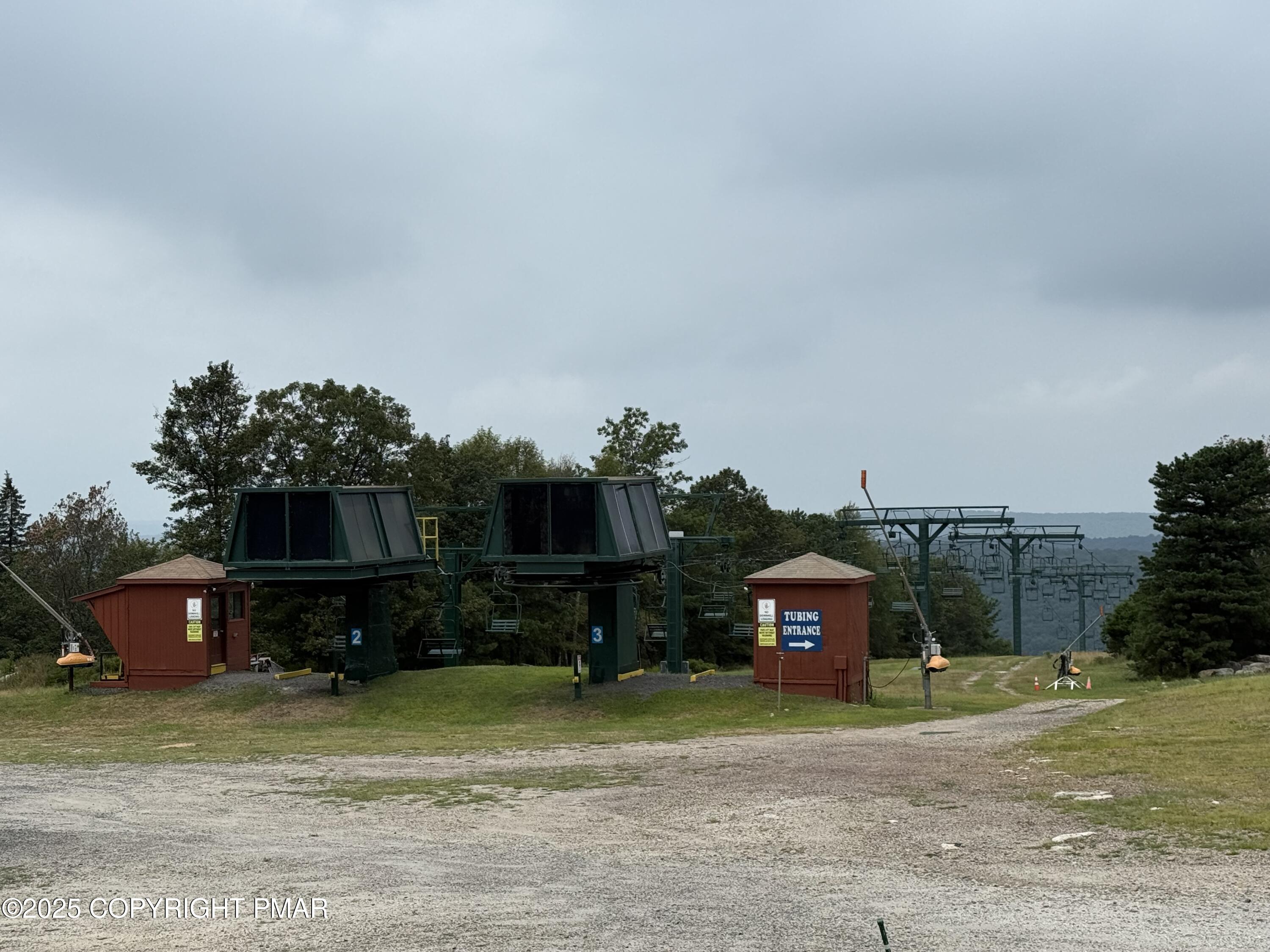 255 R Laurel Valley Drive Sugarloaf, PA 18249 - Photo 5 of 16 IMG_6536