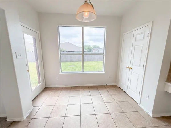 $367,000 | 916 Matagorda Lane, DeSoto, TX 75115