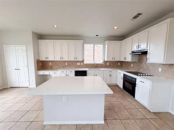 $367,000 | 916 Matagorda Lane, DeSoto, TX 75115