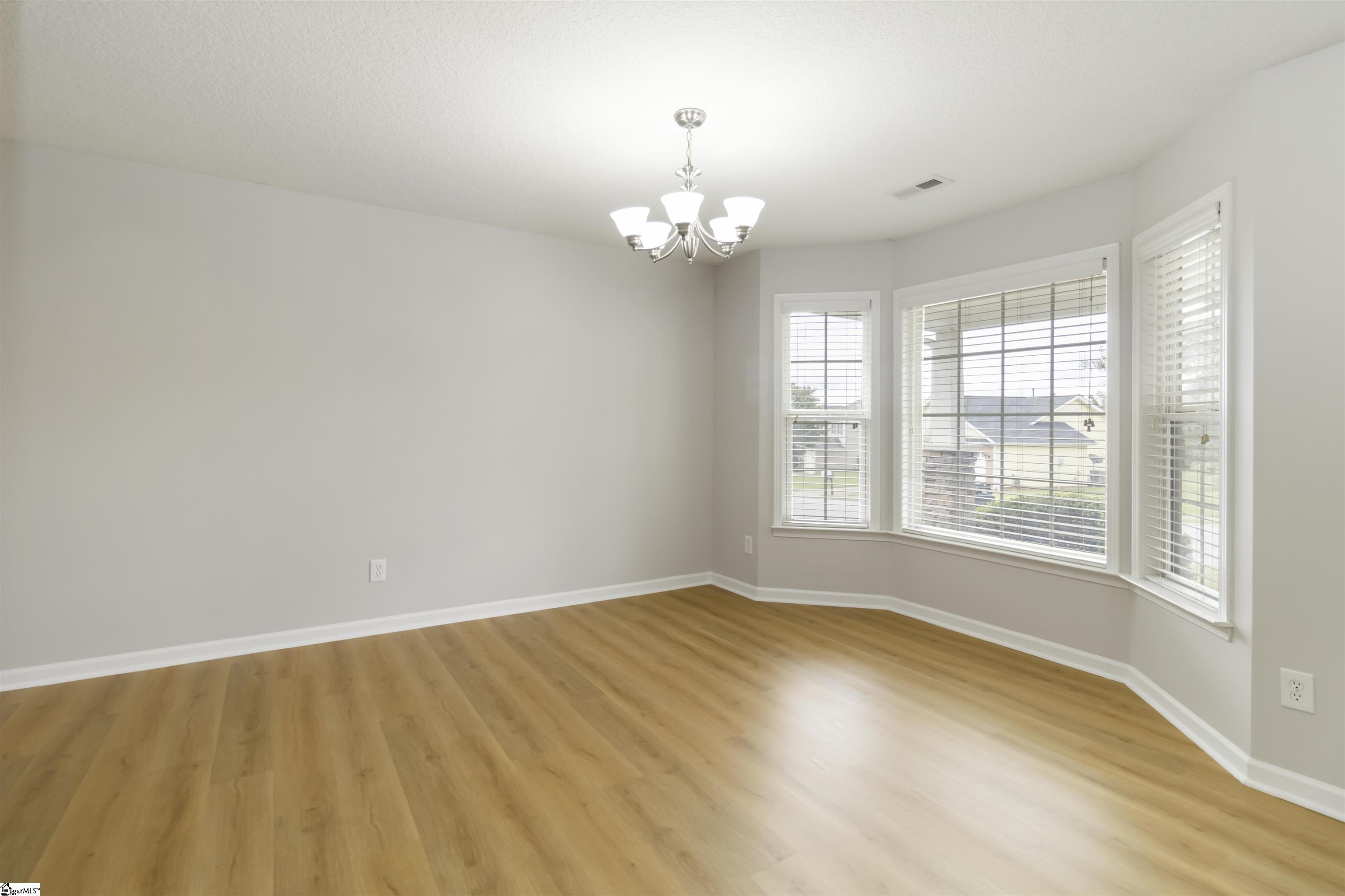 19 Tigris Way Greenville, SC 29607 - Photo 8 of 47 Gallery Image 8