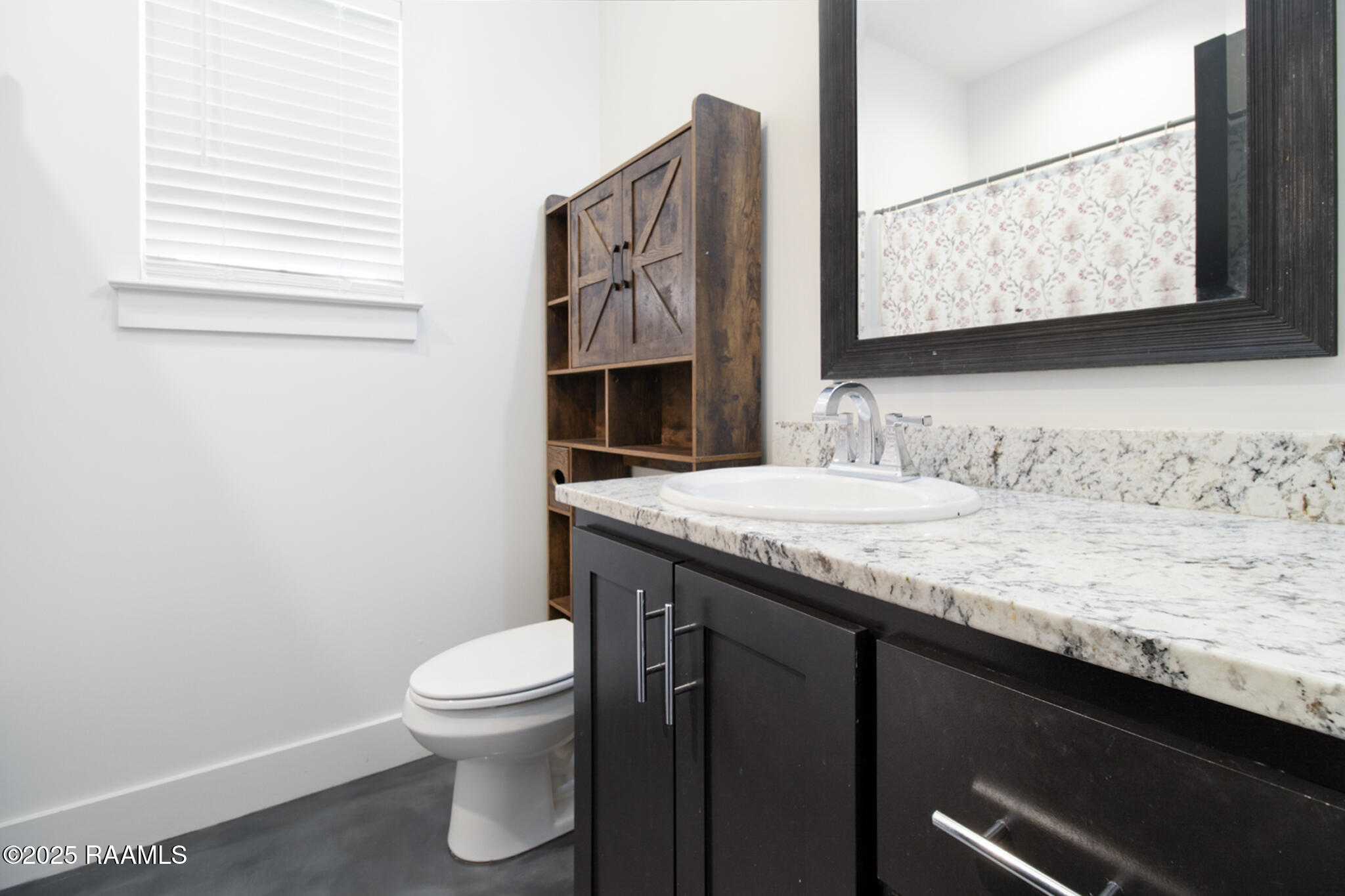 147 Topping Road Lafayette, LA 70506 - Photo 25 of 30 Bathroom 2