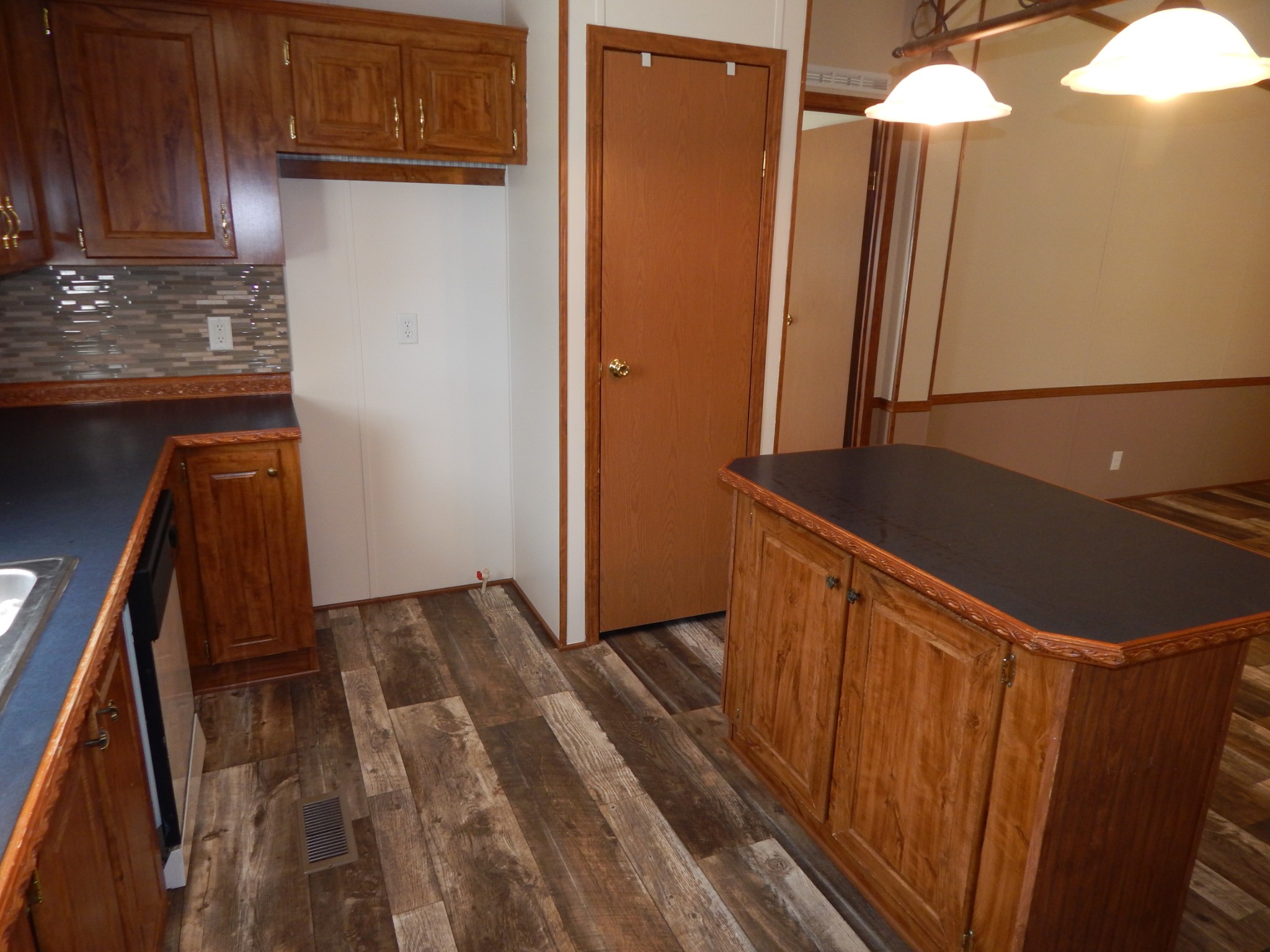 7034 Topsy Road Waynesboro, TN 38485 - Photo 11 of 44 Gallery Image 11