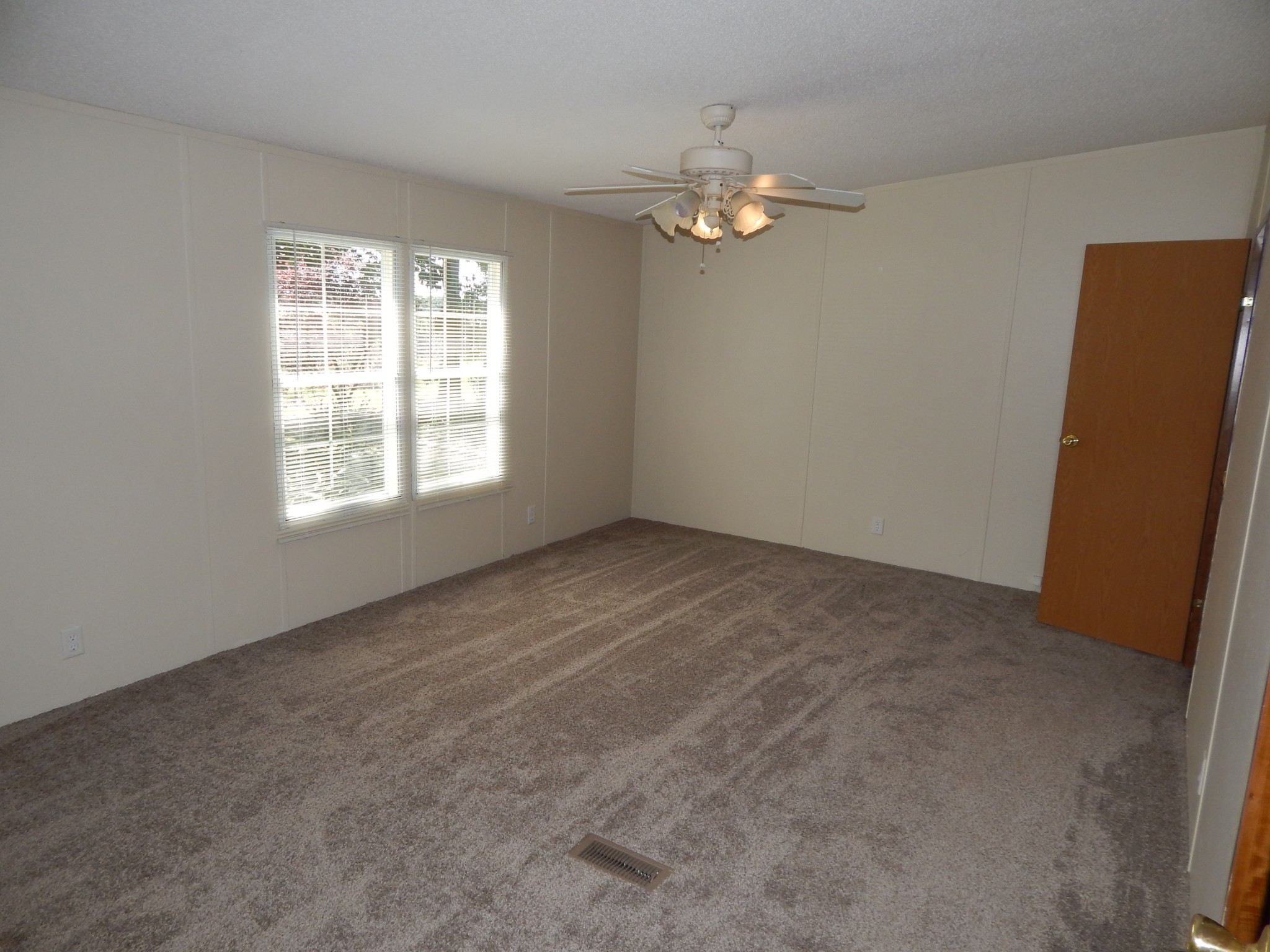7034 Topsy Road Waynesboro, TN 38485 - Photo 14 of 44 Gallery Image 14