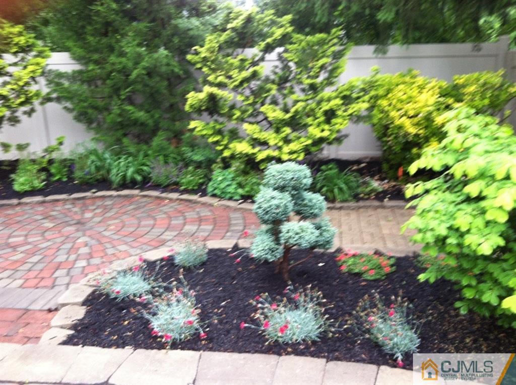 29 Overhill Road East Brunswick, NJ 08816 - Photo 5 of 25 Gallery Image 5