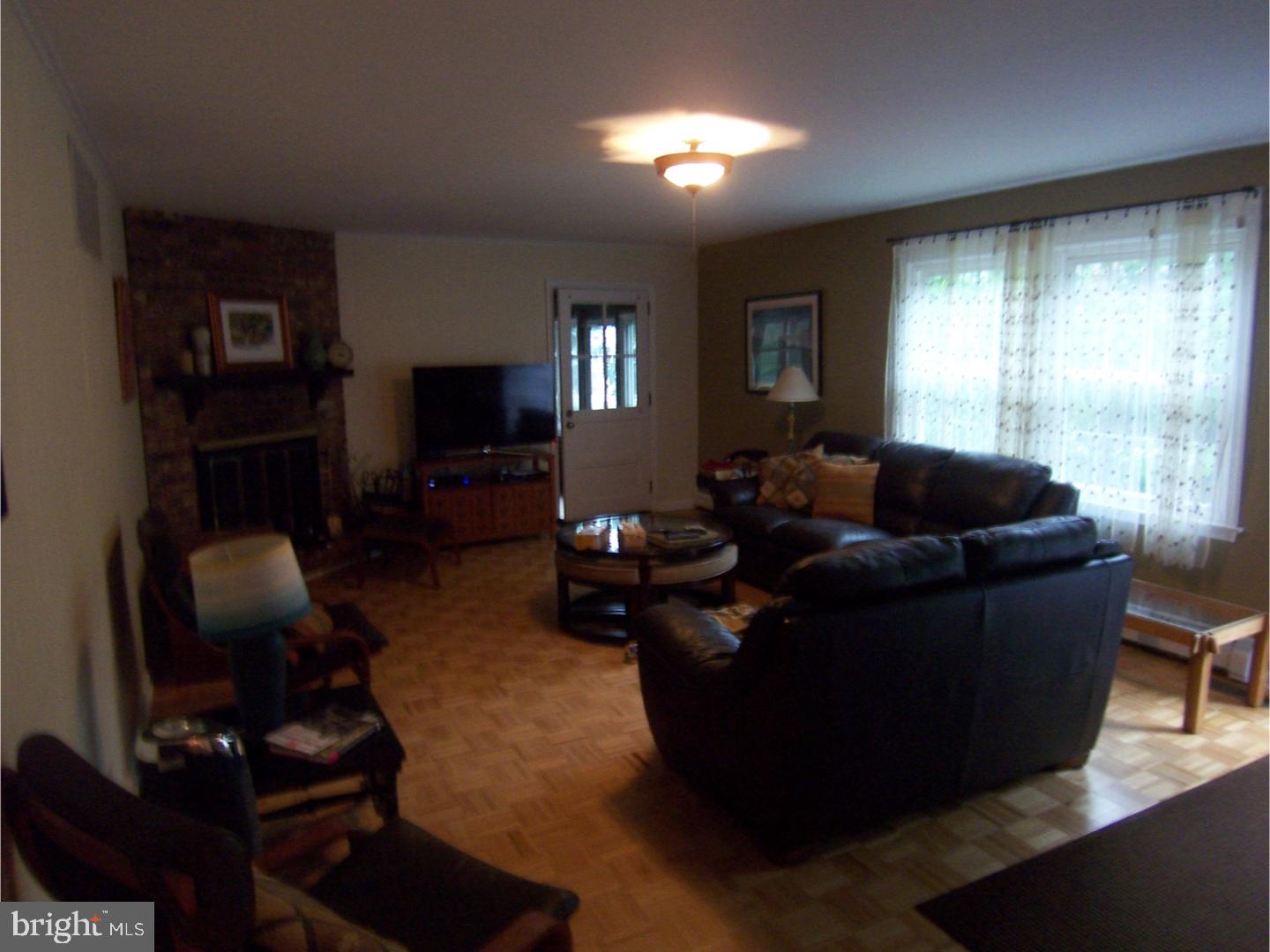 109 Weldon Way Pennington, NJ 08534 - Photo 5 of 23