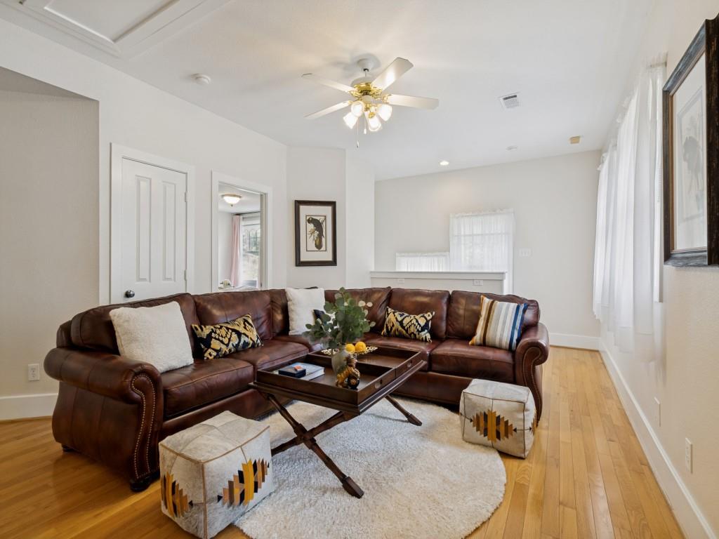 4947 Reiger Avenue Dallas, TX 75214 - Photo 17 of 35 Upstairs game room