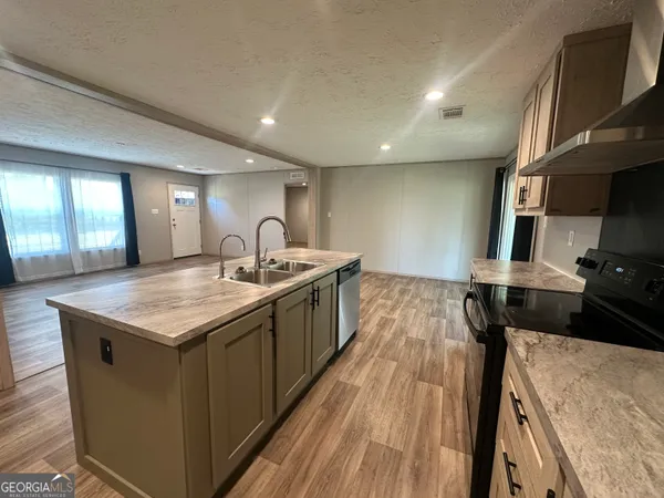 $219,000 | 2470 Kitchen Road, Dexter, GA 31019