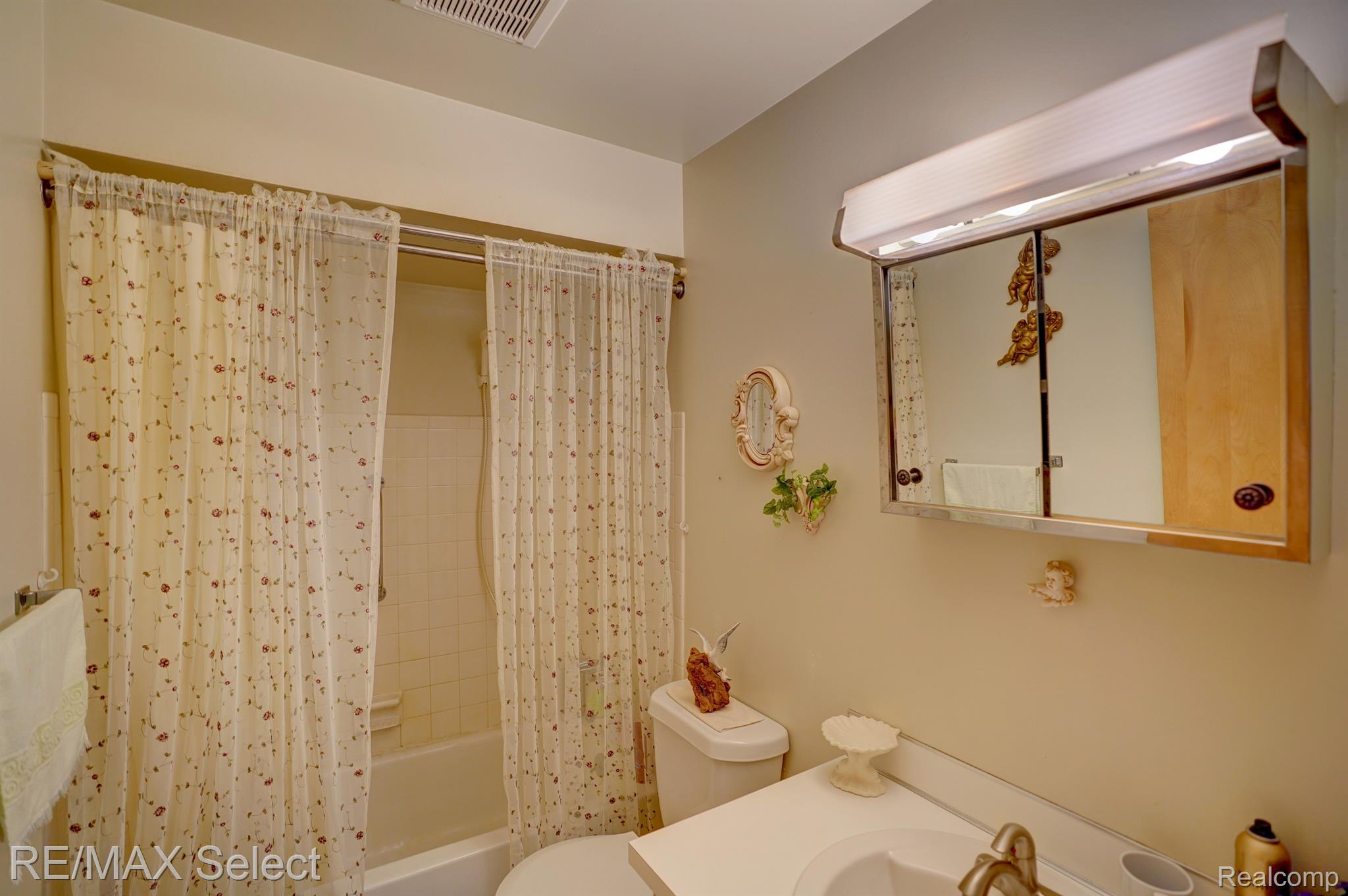 19940 Briggs Road New Lothrop, MI 48460 - Photo 27 of 42 Gallery Image 27