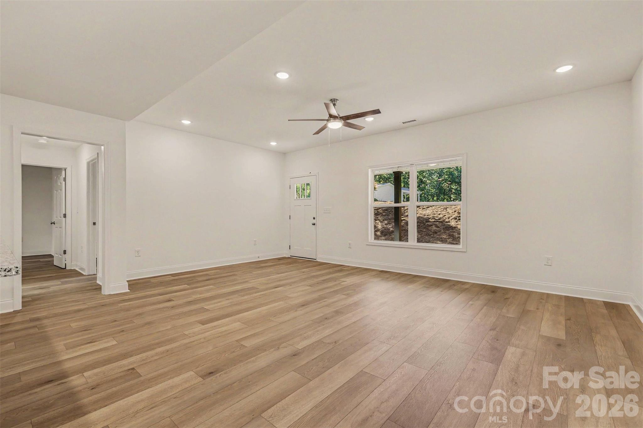 160 Parris Road Blacksburg, SC 29702 - Photo 14 of 26