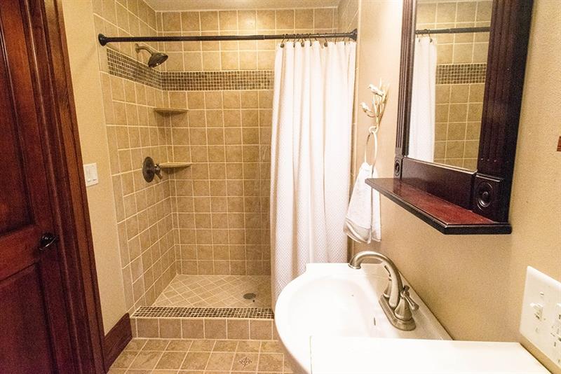 325 South 3rd Street Indiana, PA 15701 - Photo 17 of 23 Bathroom