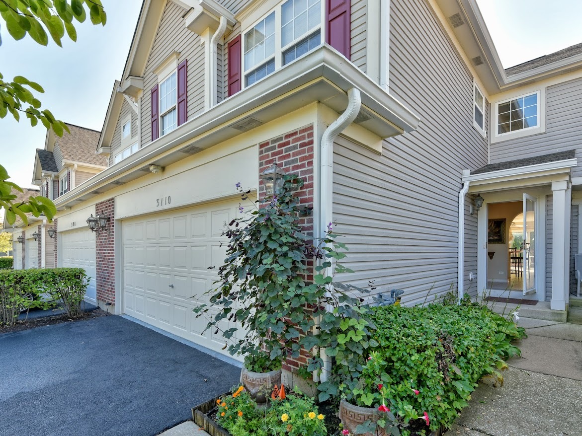 3110 Crystal Rock Road Naperville, IL 60564 - Photo 2 of 27 front view of a house