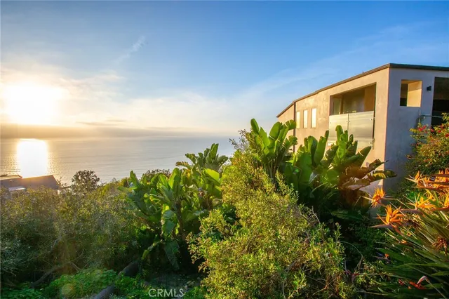 $8,450 | 805 Katella Street, Laguna Beach, CA 92651