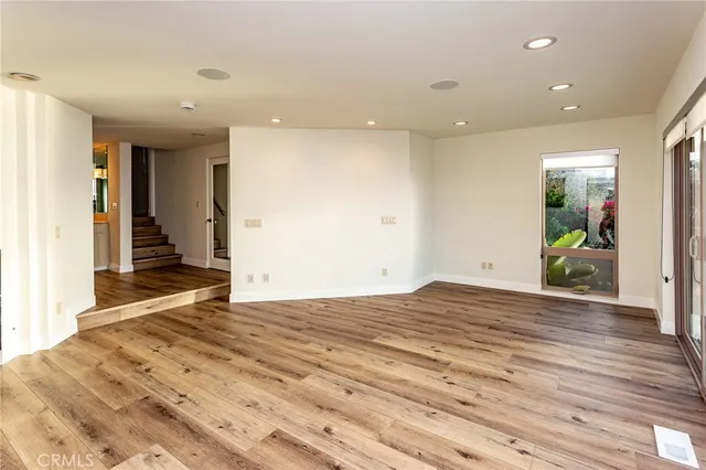 $8,450 | 805 Katella Street, Laguna Beach, CA 92651