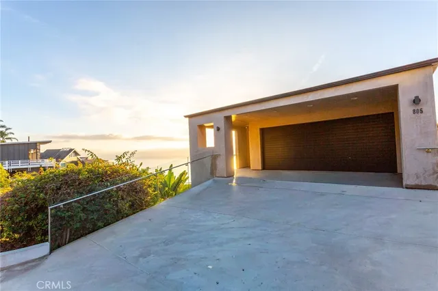 $8,450 | 805 Katella Street, Laguna Beach, CA 92651