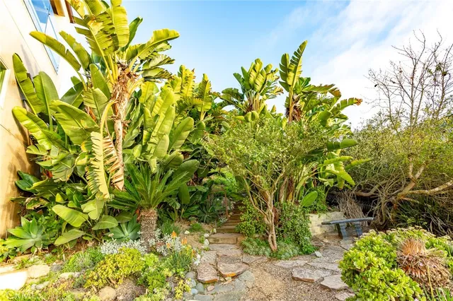 $8,450 | 805 Katella Street, Laguna Beach, CA 92651