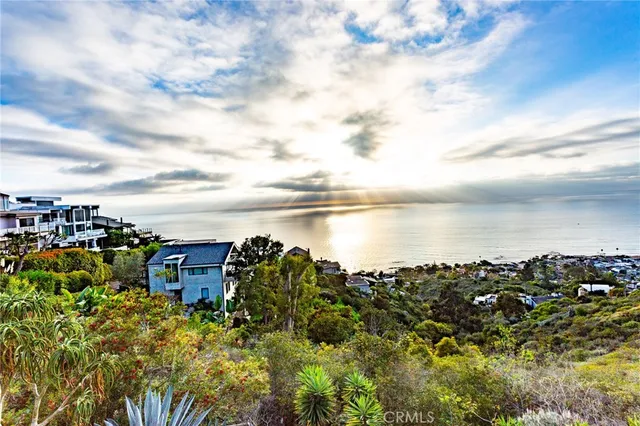 $8,450 | 805 Katella Street, Laguna Beach, CA 92651