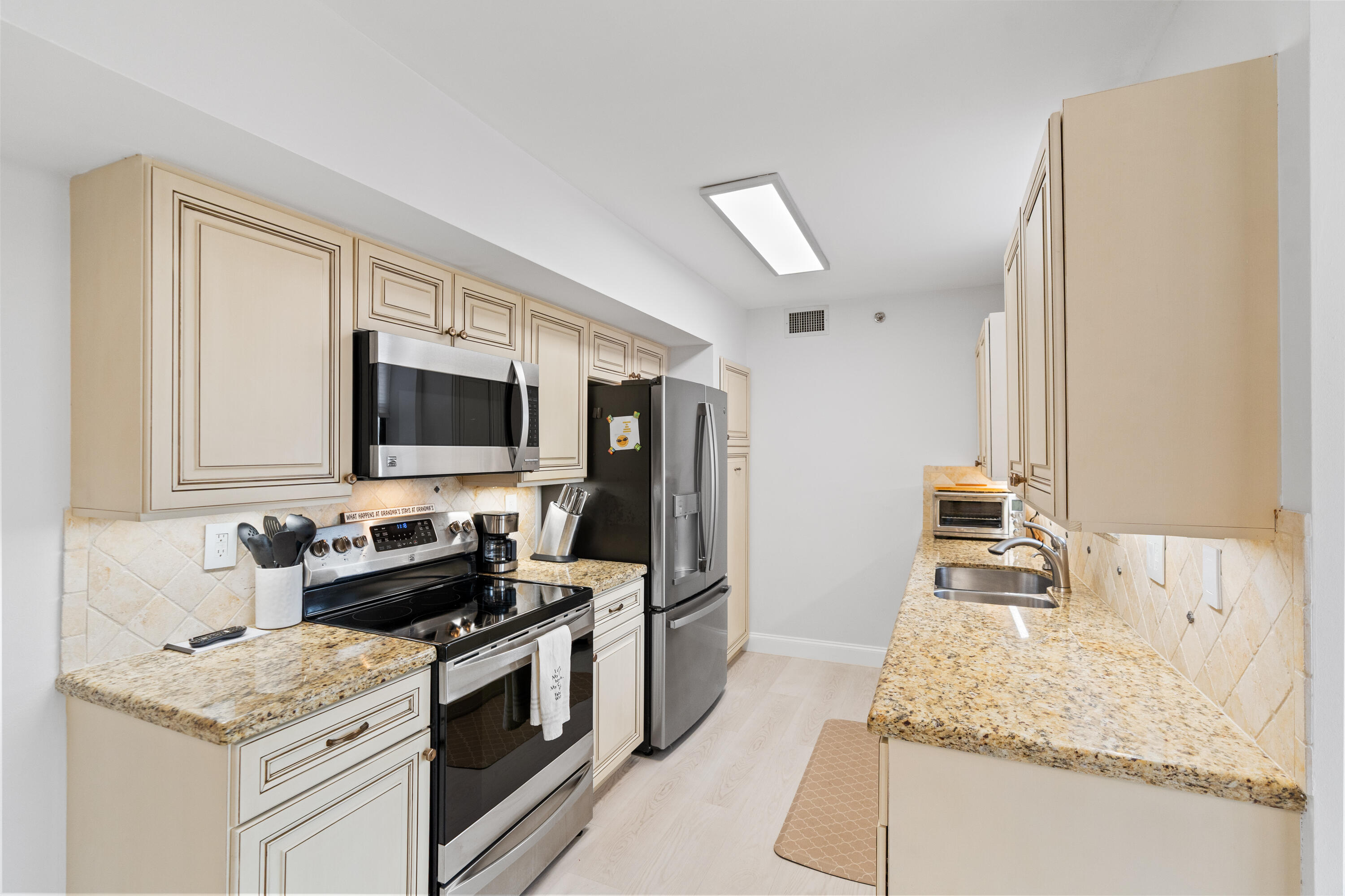 7209 Promenade Drive, Unit 802 Boca Raton, FL 33433 - Photo 29 of 50 DSC07170