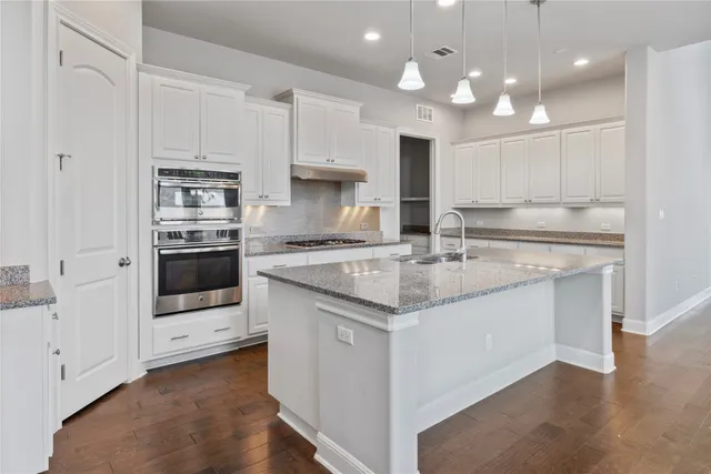 $750,000 | 3512 Venezia View, Leander, TX 78641