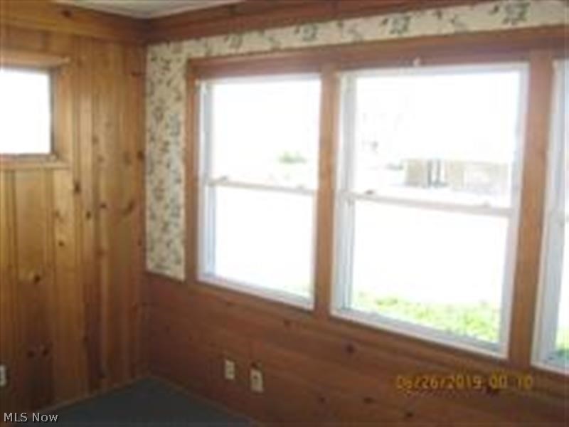 724 Wertz Avenue Northwest Canton, OH 44708 - Photo 2 of 9