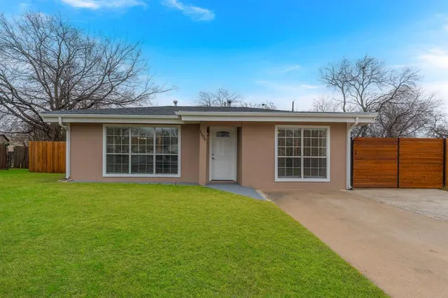 $350,000 | 1606 Arlington Drive, Irving, TX 75061