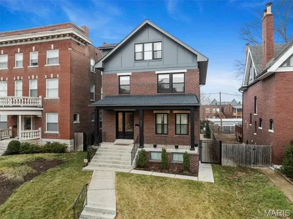 $899,000 | 4731 Westminster Place, St. Louis, MO 63108