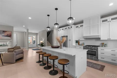 $899,000 | 4731 Westminster Place, St. Louis, MO 63108