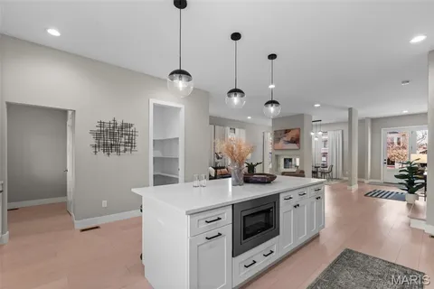 $899,000 | 4731 Westminster Place, St. Louis, MO 63108