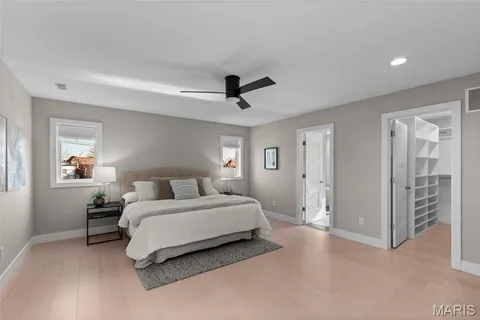 $899,000 | 4731 Westminster Place, St. Louis, MO 63108