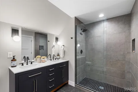 $899,000 | 4731 Westminster Place, St. Louis, MO 63108