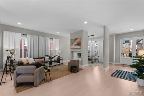 $899,000 | 4731 Westminster Place, St. Louis, MO 63108