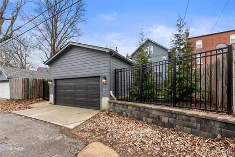 $899,000 | 4731 Westminster Place, St. Louis, MO 63108