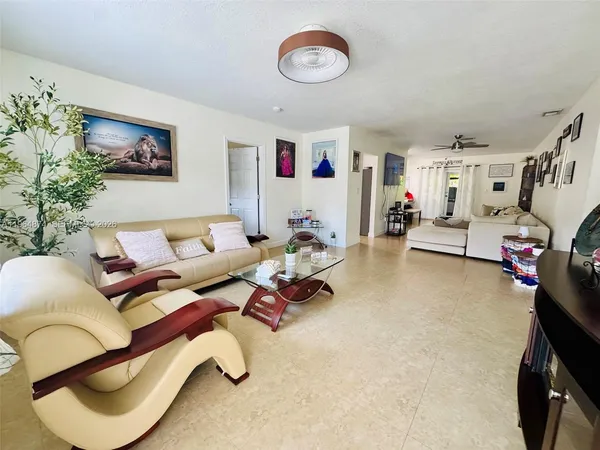$635,000 | 32240 Southwest 199th Avenue, Homestead, FL 33030