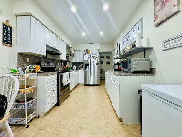 $635,000 | 32240 Southwest 199th Avenue, Homestead, FL 33030