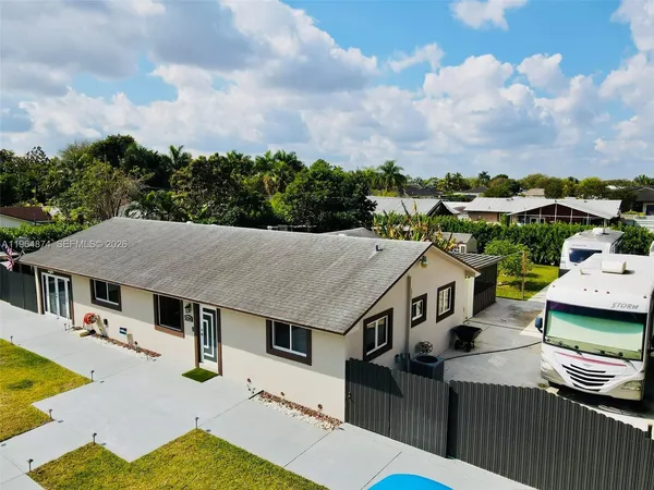 $635,000 | 32240 Southwest 199th Avenue, Homestead, FL 33030