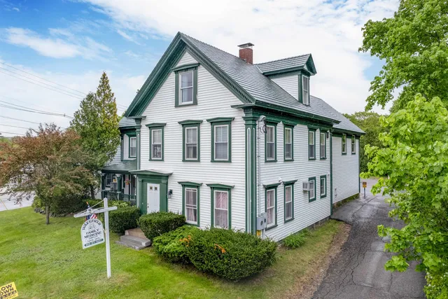 $999,000 | 131 Meadow Street, Wakefield, NH 03872