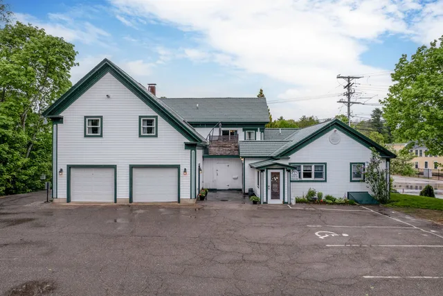 $999,000 | 131 Meadow Street, Wakefield, NH 03872
