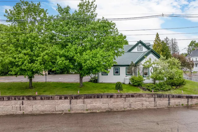 $999,000 | 131 Meadow Street, Wakefield, NH 03872