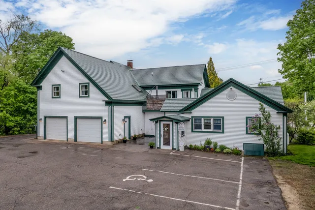 $999,000 | 131 Meadow Street, Wakefield, NH 03872