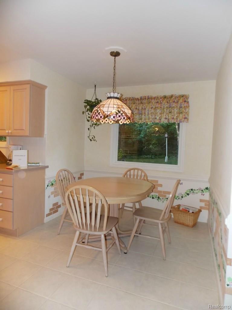 482 Shagbark Drive Rochester, MI 48309 - Photo 13 of 37 DSCN1567.jpg