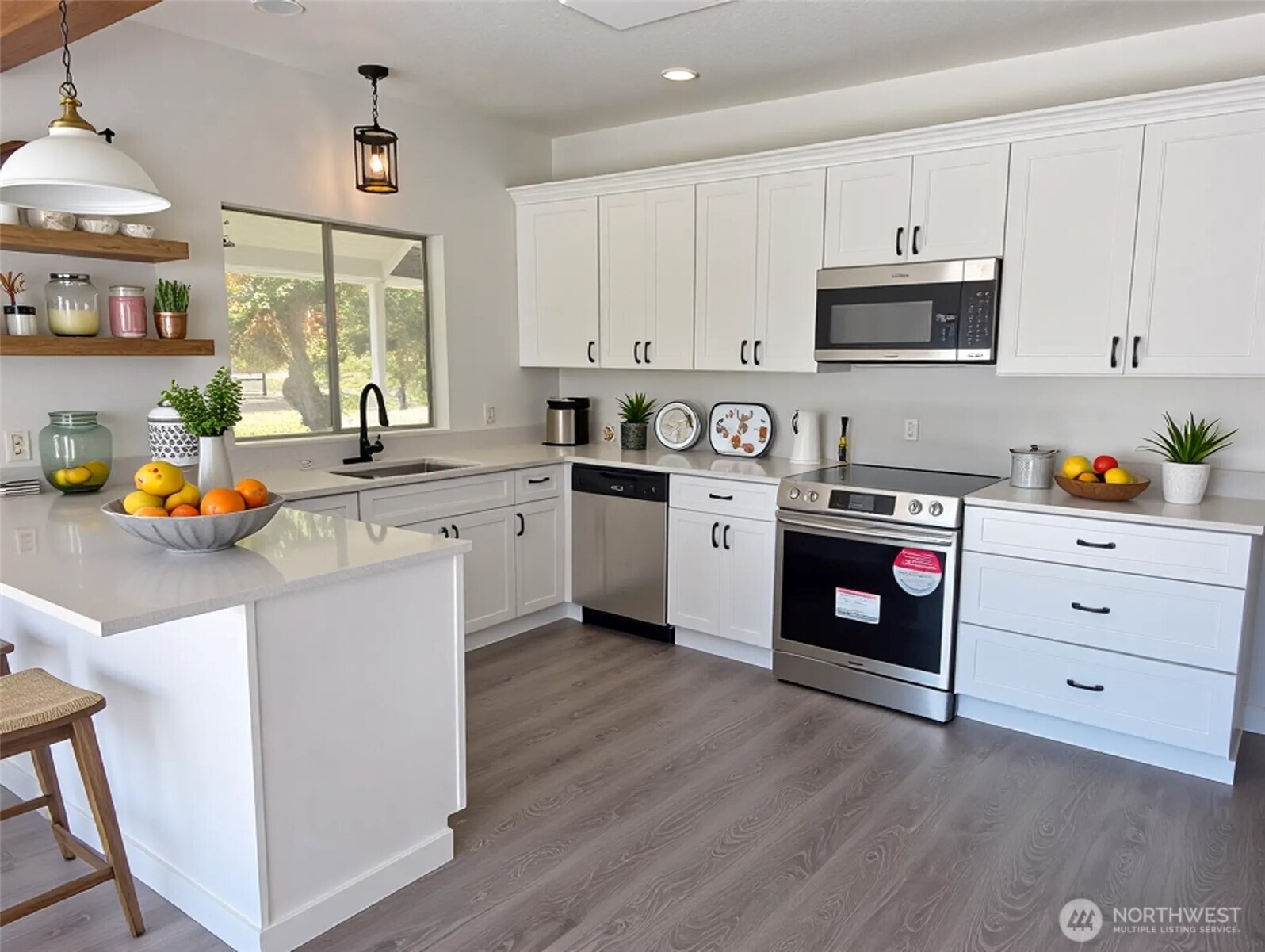 4092 Ginnett Road Anacortes, WA 98221 - Photo 4 of 16 Gallery Image 4