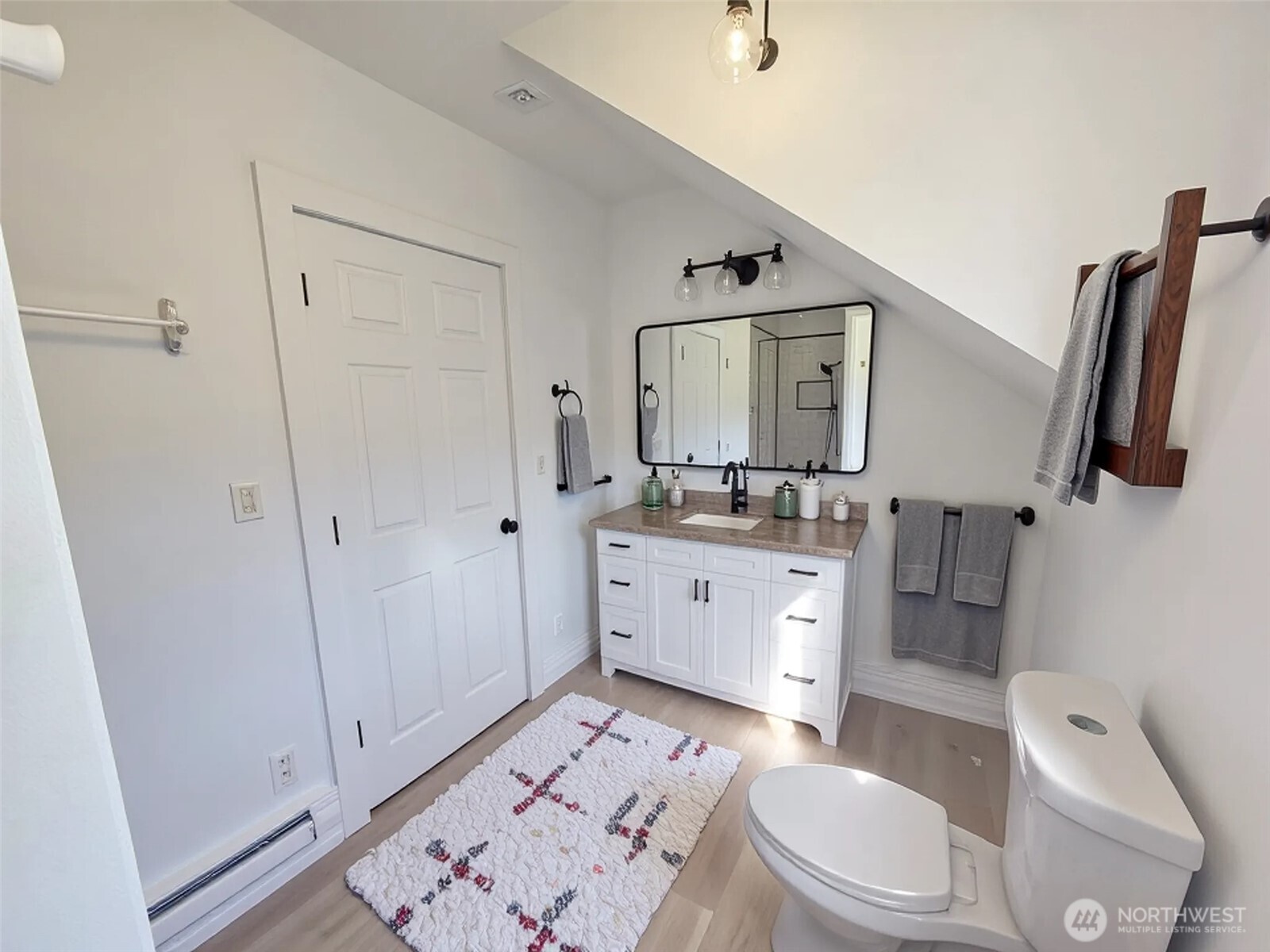 4092 Ginnett Road Anacortes, WA 98221 - Photo 10 of 16 Gallery Image 10
