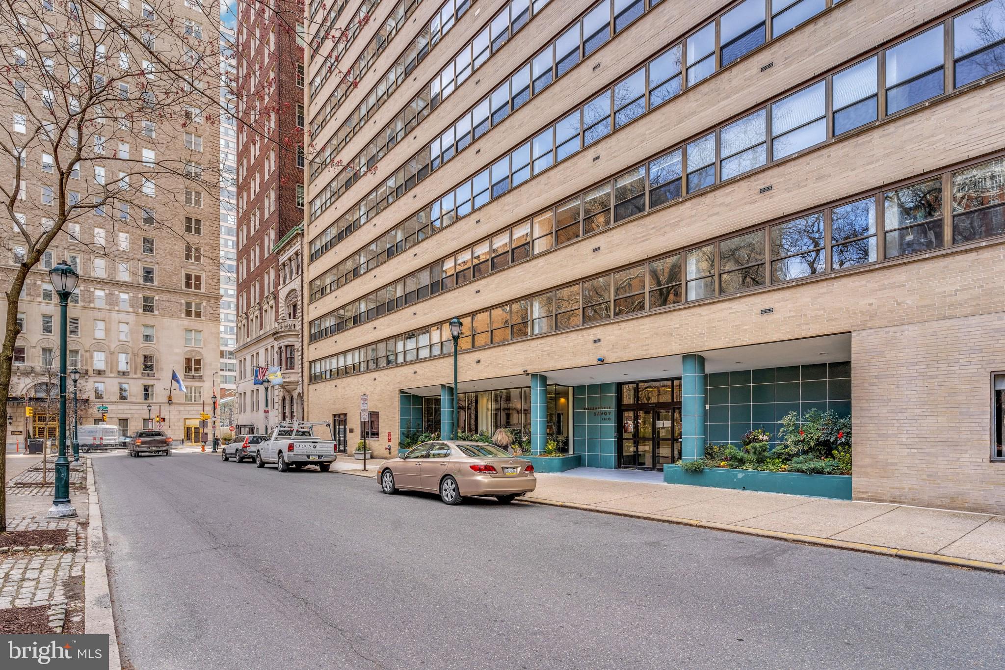 1810 Rittenhouse Square, Unit 210 Philadelphia, PA 19103 - Photo 3 of 30