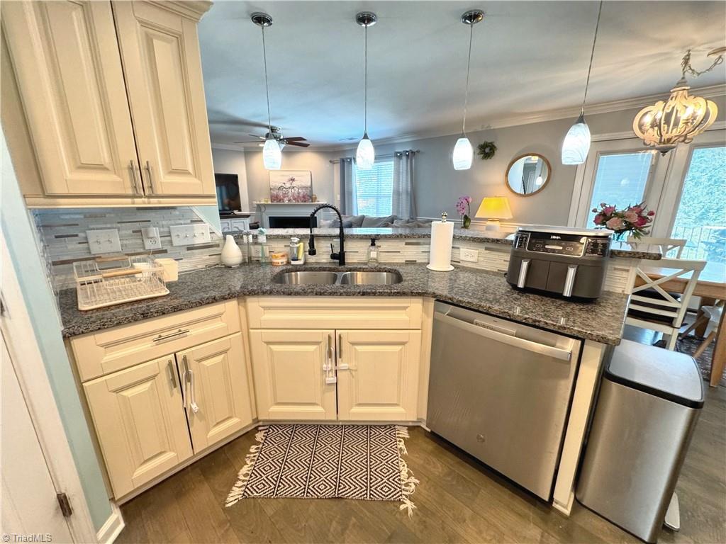 105 Willow Bend Drive King, NC 27021 - Photo 11 of 34