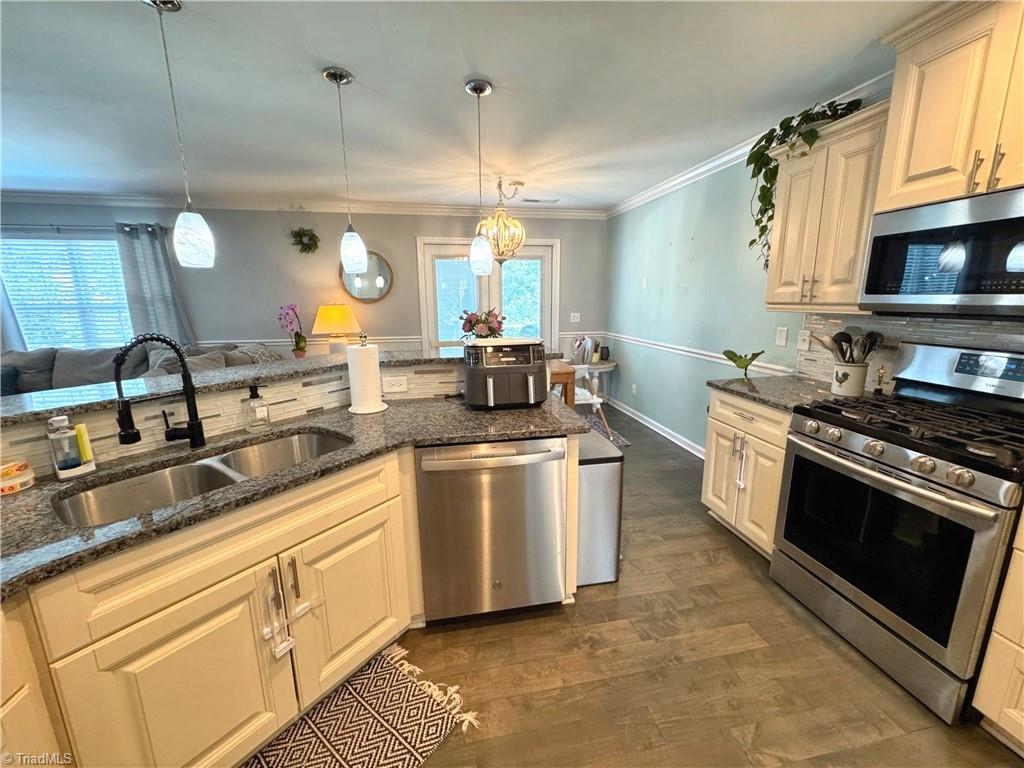 105 Willow Bend Drive King, NC 27021 - Photo 5 of 34