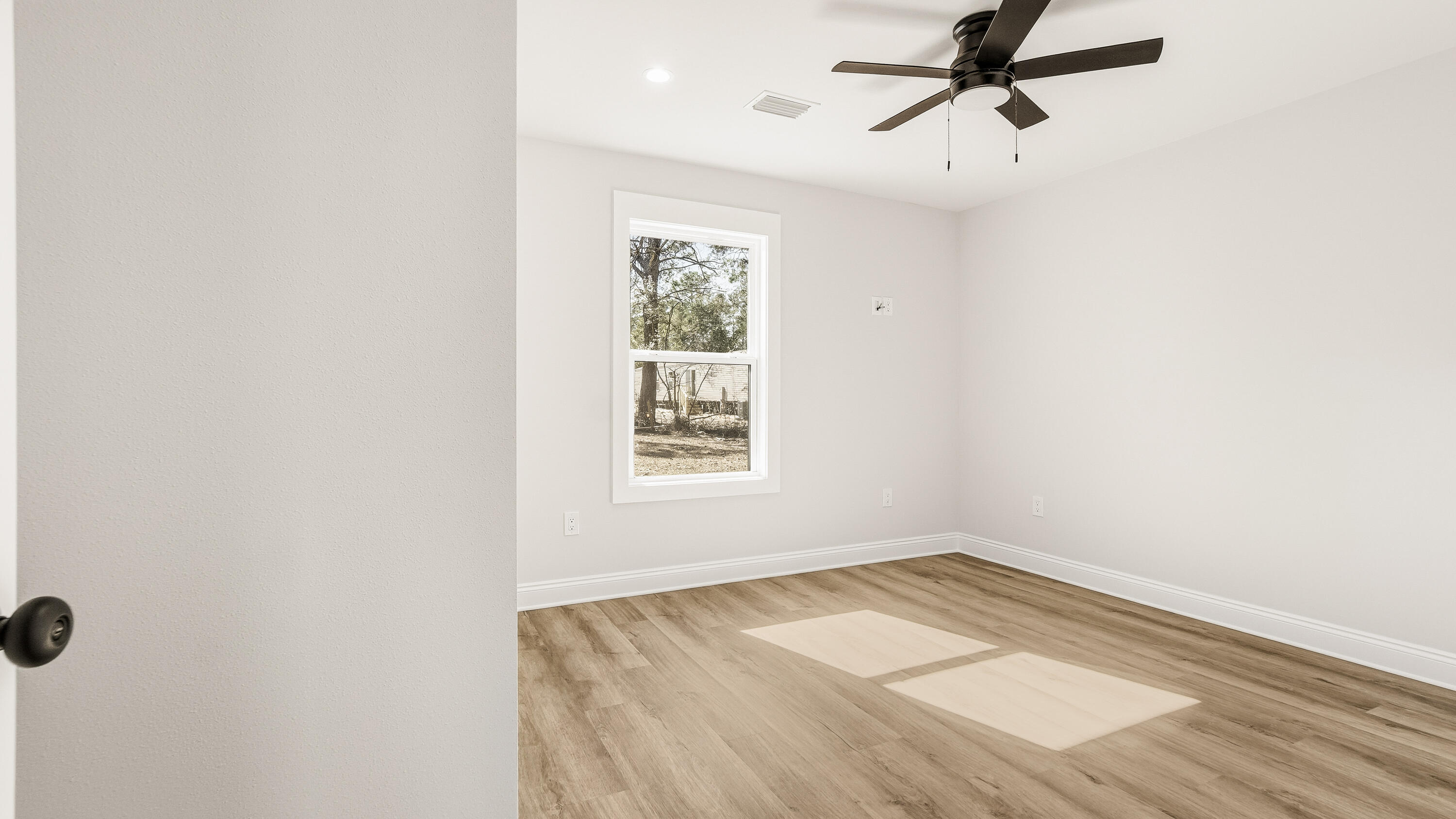 565 East Violet Lane DeFuniak Springs, FL 32433 - Photo 25 of 32 DSC01273 (1)
