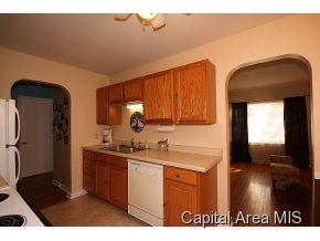 2417 College Street Springfield, IL 62704 - Photo 10 of 23